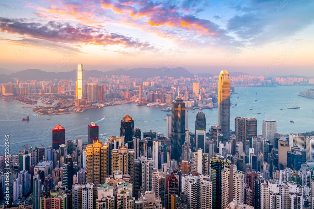 Photographie Hong Kong City Skyline and Architectural Landscape.. -  Acheter-le sur Europosters.fr