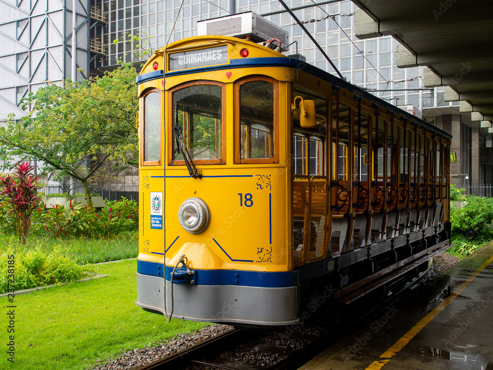 Naklejka premium old tram brazil