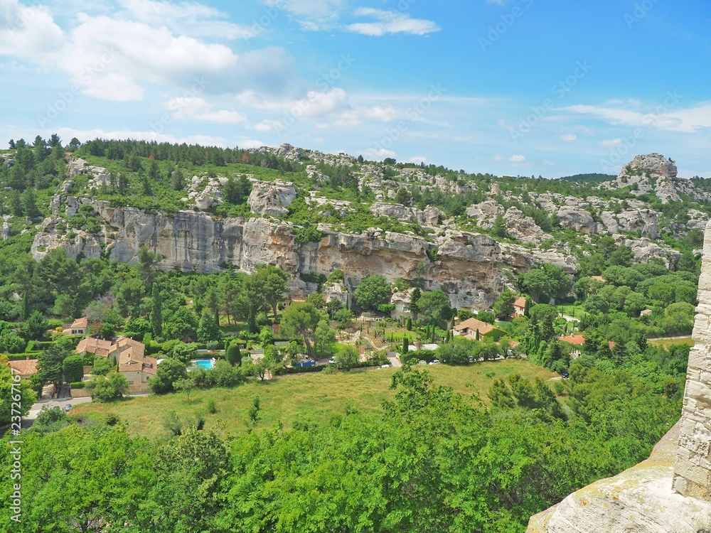 Les Baux-de-Provence – südfranzösischer Ort in der Region Provence-Alpes-Côte d’Azur - High Dynamic Range Image 
