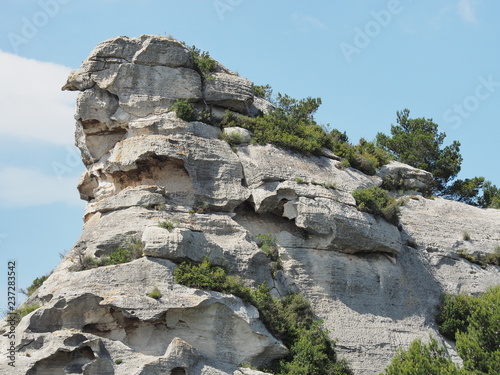 Felslandschaft bei Les Baux-de-Provence – südfranzösischer Ort in der Region Provence-Alpes-Côte d’Azur
 photo