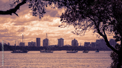 Fototapeta skyline at sunset