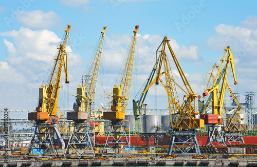 Port cargo crane © Unkas Photo