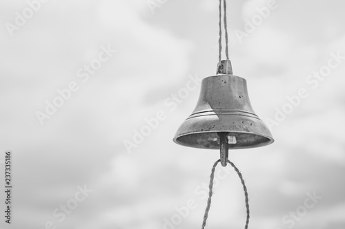 the bell hangs on a rope © venerala