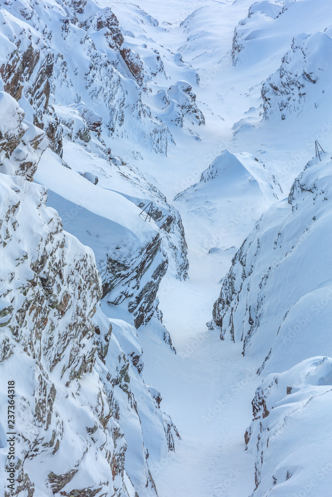 Verschneite Gipfellandschaft - Parpaner Rothorn, Graubünden, Schweiz Verschneite Gipfellandschaft - Parpaner Rothorn, Graubünden, Schweiz