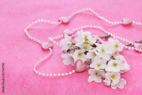ハートビーズと桜の花