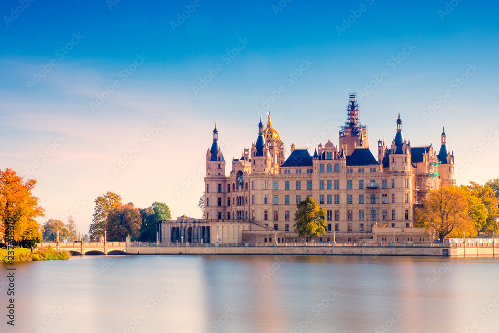 Naklejka premium The beautiful, fairy-tale castle in Schwerin.