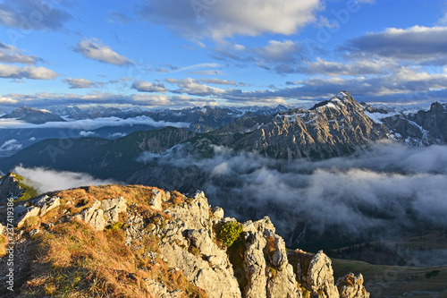 Photos Impressive light and cloud scenery during sunset in the Allgaeu and Lechtal Alps (Tyrol, Austria)