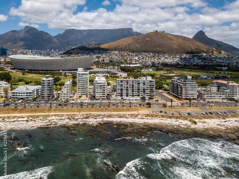 Naklejka premium Aerial photo of Cape Town and Tabble Mountain