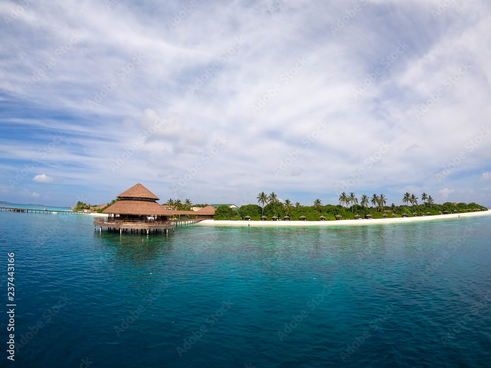 Sailing around the beautiful islands of the Maldives