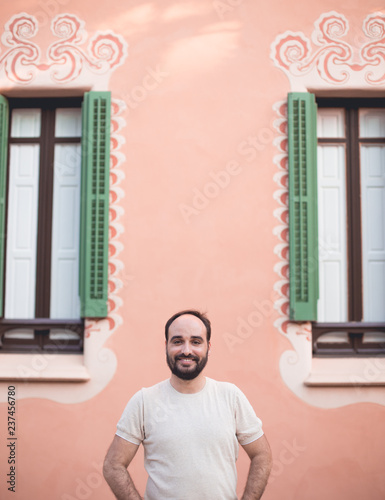 Fotografie Portrait of man at home rose