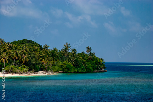 The islands and atolls of the Maldives in the tropical waters of the Indian Ocean © Rob