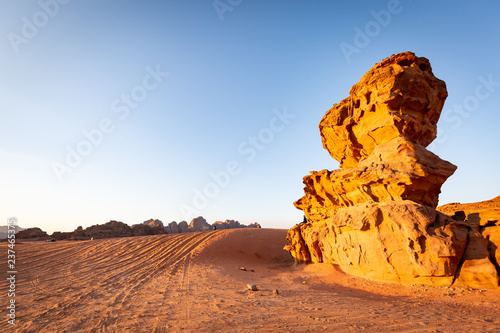 Tramonto sul deserto