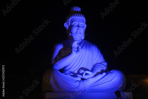 statue of buddha