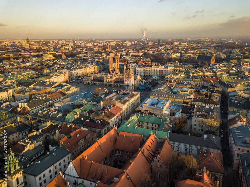 Obraz premium Old Town from a bird's eye view in Krakow, Poland