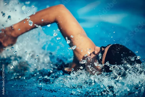 Fototapeta samoprzylepna Front crawl swimmer