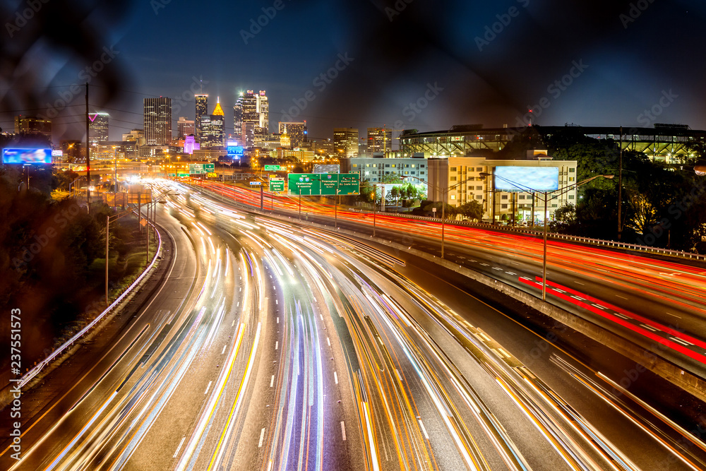 Fototapeta premium Downtown Atlanta Skyline from Pryor Road at Night