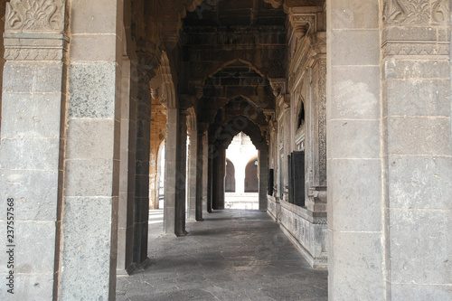 рхитектурные элементы декора усыпальницы и мечети "Ибрагим Рауза" в Биджапуре в Индии © dvb60