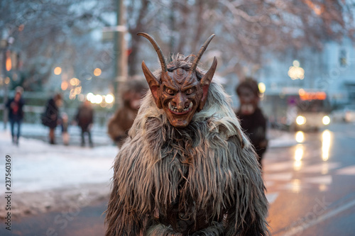 Percht  Krampus  Brauch  Lauf  Rummel