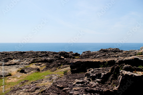  Facing the sea from the cliffs of the three walls/三段壁の絶壁から海を臨む