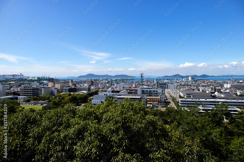  View of the Seto Inland Sea / 瀬戸内海を望む