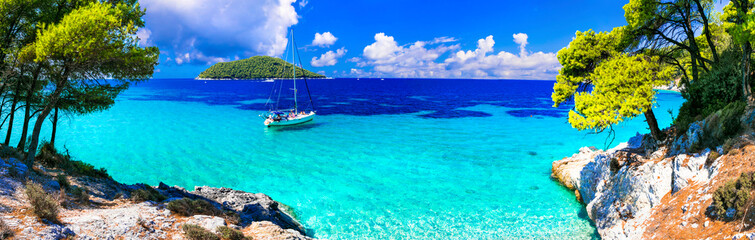 Keuken achterwand Turquoise 14K Ultra-wide panorama of Kastani Beach and Dasia island, Skopelos. Iconic Mamma Mia filming location with turquoise sea, sailing yacht and lush pine forest. Luxury Sporades, Greece.  © Freesurf