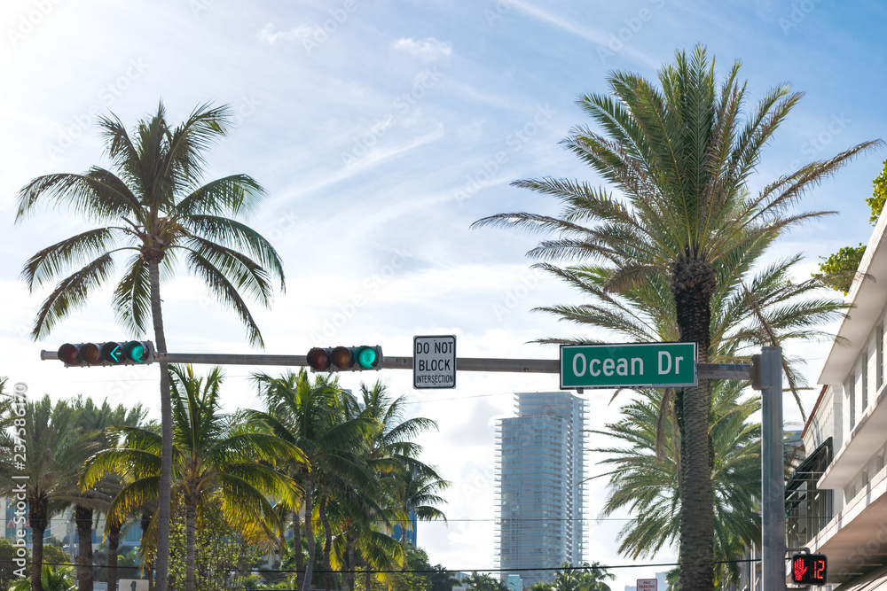 Miami beach ocean drive - Florida , United States 