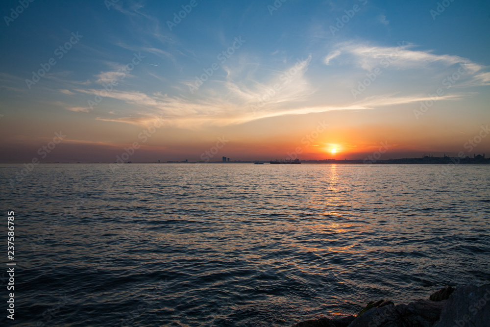 Obraz premium Sunset on the Bosphorus, Istanbul, Turkey