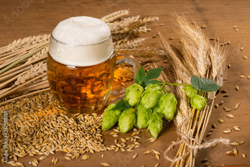 Beer glass and raw material for beer production