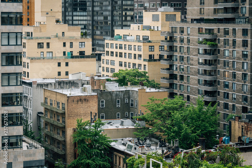View of buildings in Turtle Bay, Manhattan, New York City © jonbilous
