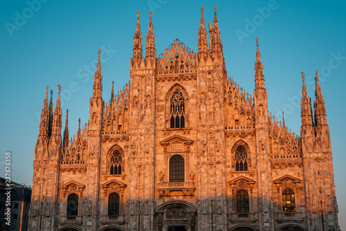 Fotografie Sunset light on the Duomo in Milan, Italy.