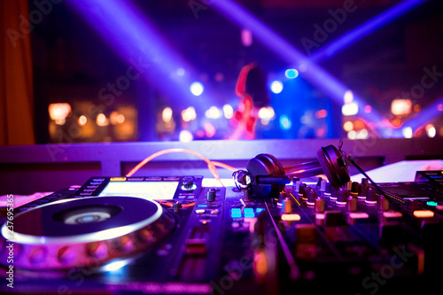 Fotografie In selective focus of Pro dj controller
