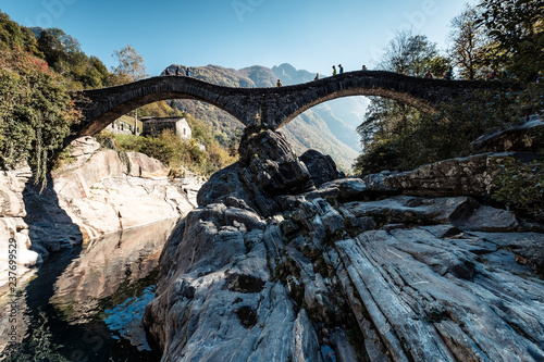 Ponte dei Salti im Verzascatal bei Lavertezzo  Tessin  Schweiz