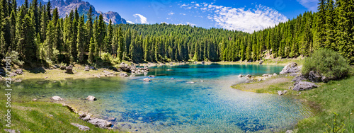 blue mountain lake panorama photo