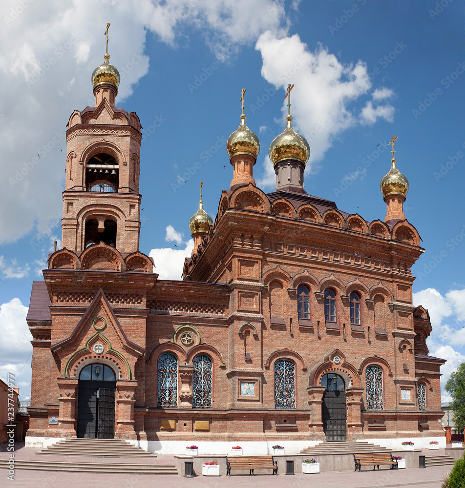 Obraz premium Temple of the Holy Cross in Khvalynsk (former Pokrovsky Old Believer church). Saratov region