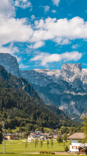 Smartphone HD wallpaper of beautiful alpine view near Saalfelden - Salzburg - Austria © Martin Erdniss