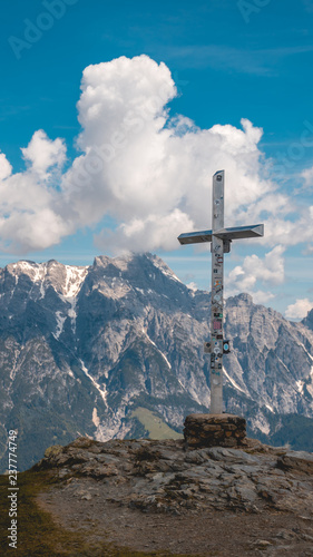 Smartphone HD wallpaper of beautiful alpine view with summit cross at Leogang - Tyrol - Austria © Martin Erdniss