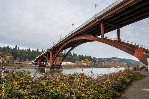 Sellwood Bridge, Willamette River