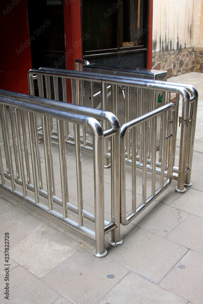 Tourist attractions in stainless steel rail Tourist attractions in stainless steel rail