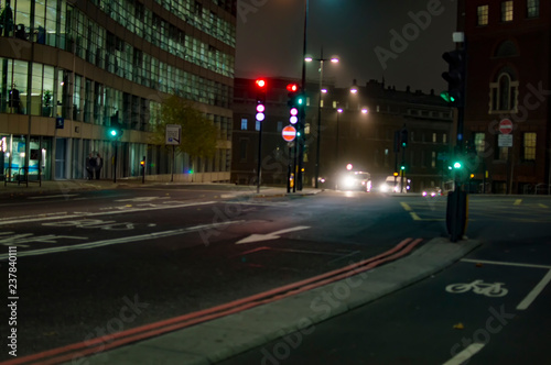 Canvas Print Road and sideways of london at night illuminated