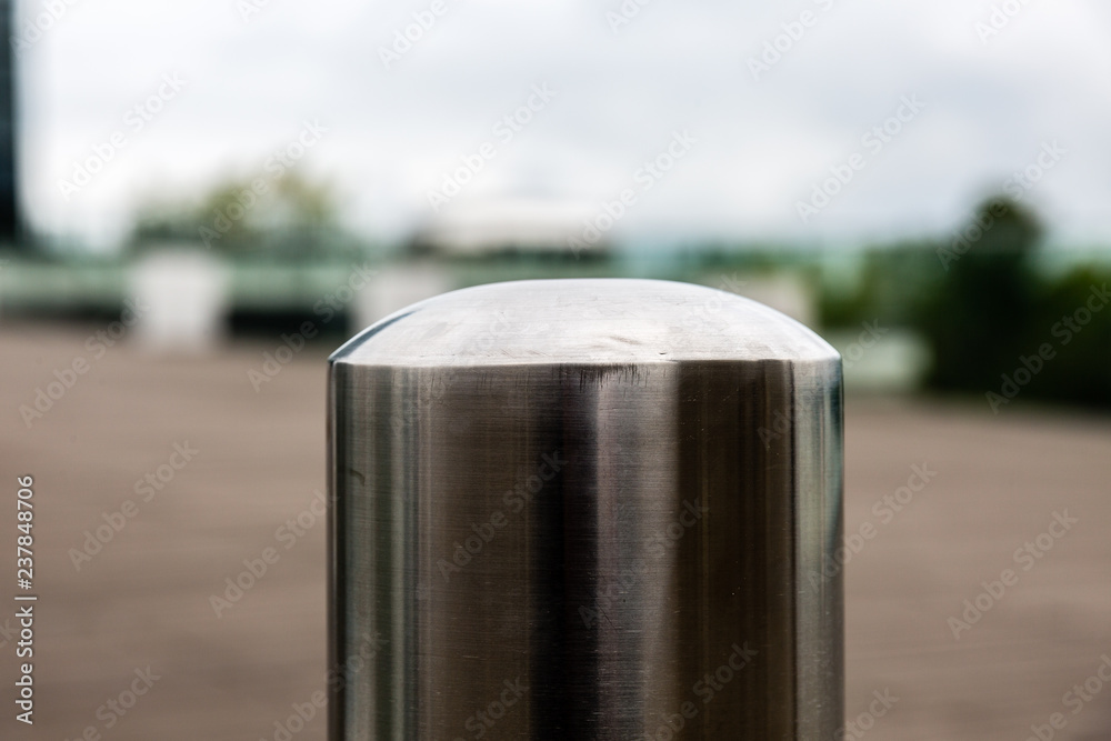 Naklejka premium Shiny metal post