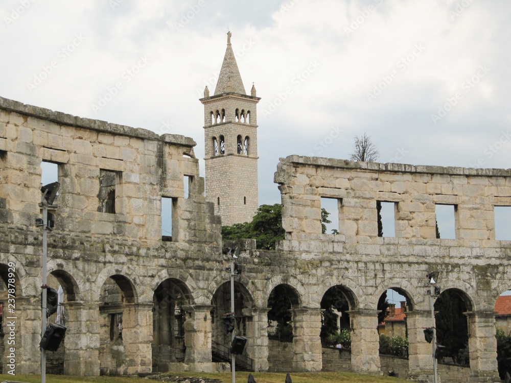 The most famous and important monument in Pula, popularly called the Arena of Pula.