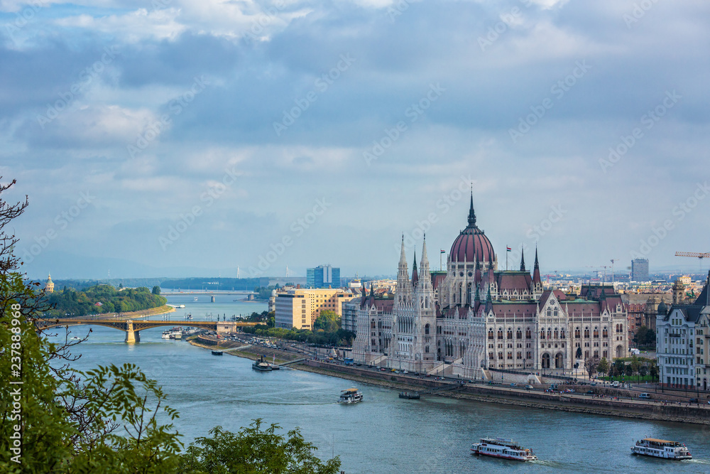 The building of the Hungarian Parliament in Budapest, on the banks of the Danube in the early morning