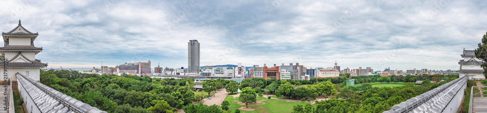 Fototapeta premium 明石公園からの市街地の眺望