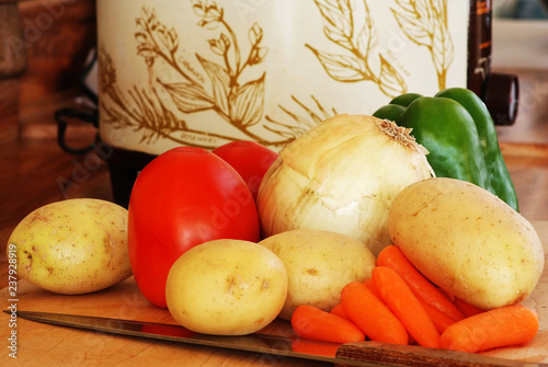 Fotografie Crockpot and Vegetables ingredients for Pot Roast