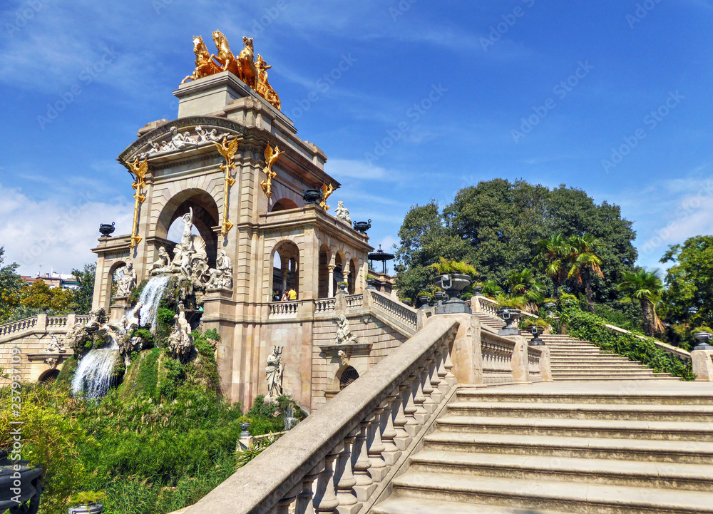 Obraz premium Ornamental cascade and steps designed by josep Fontsere and Antoni Gaudi, Barcelona