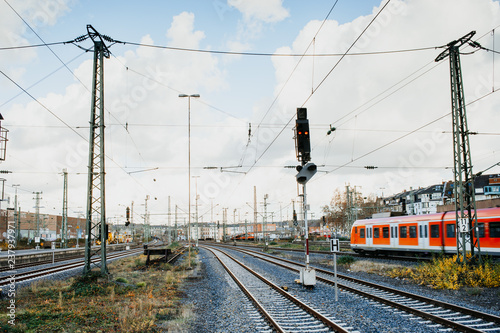 Zug verlässt den Bahnhof