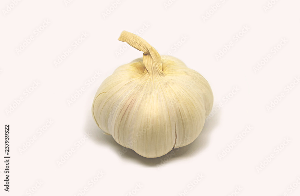 Obraz premium Close-up of a Fresh Raw Garlic Bulb