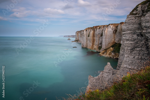 Etretat Normandy cliffs falaise mer océan pont arche France