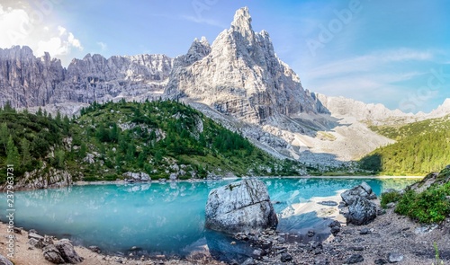 Fototapeta Naklejka Na Ścianę i Meble -  Astonishing Lake Sorapis in the Italian Dolomites