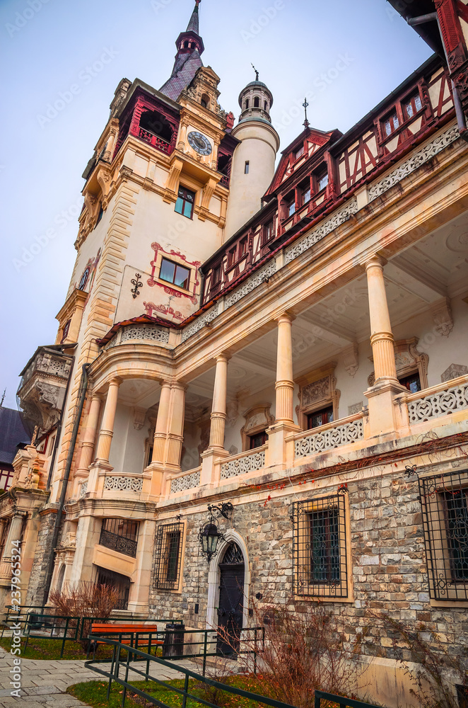 Fototapeta premium Beautiful Peles Castle in Sinaia, Carpathian Mountains, Romania, Europe.